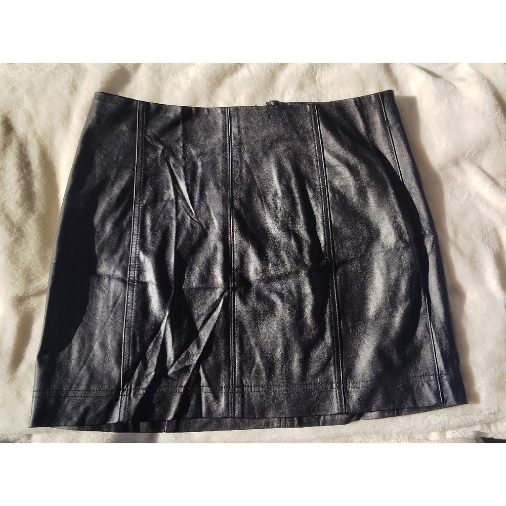 Wild Fable Black Faux Leather Mini Skirt High Waisted Zip‎ Back Size 10
